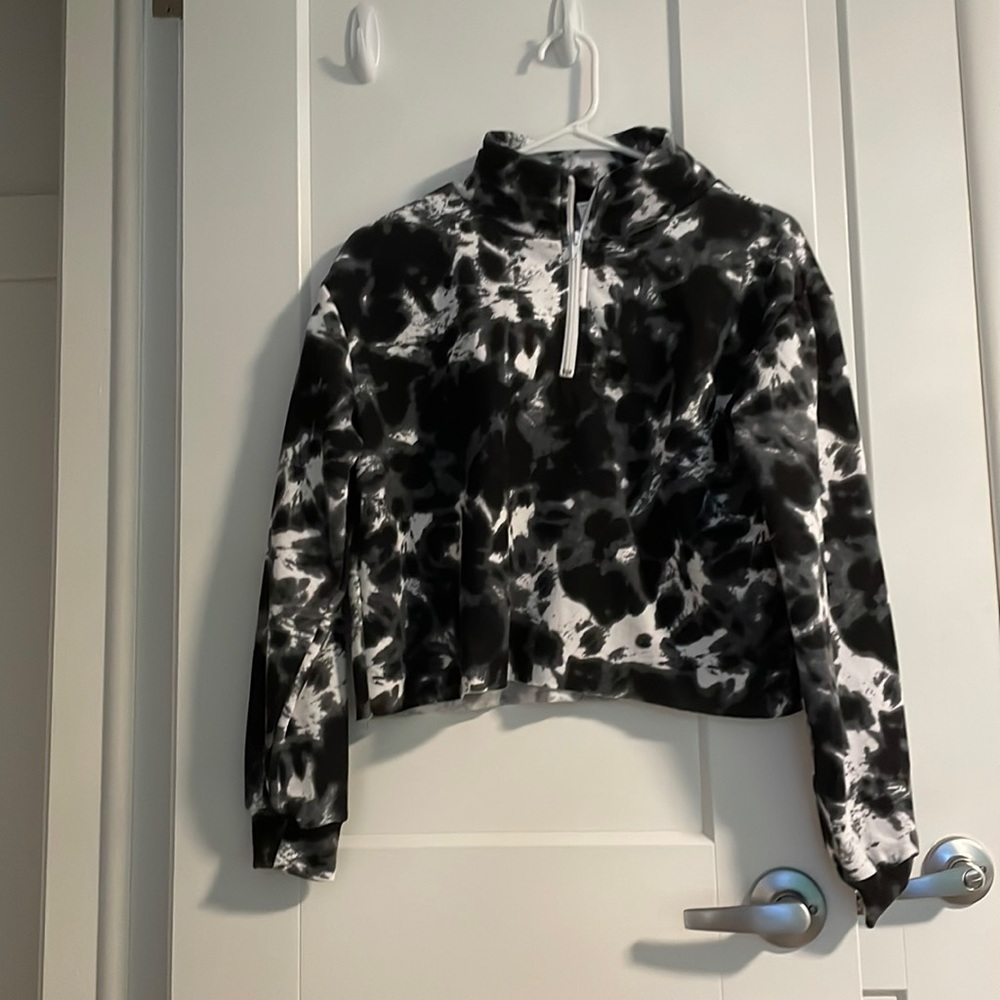 Collared Long Sleeve Crop Top